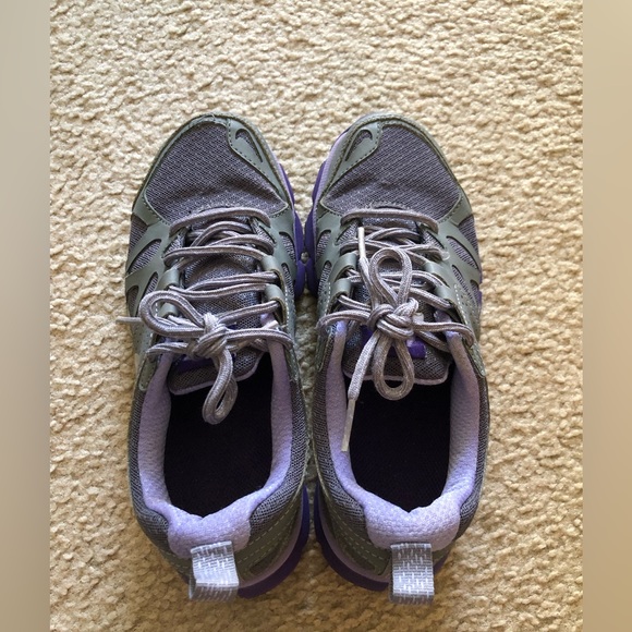 Nike Shoe - Picture 7 of 8